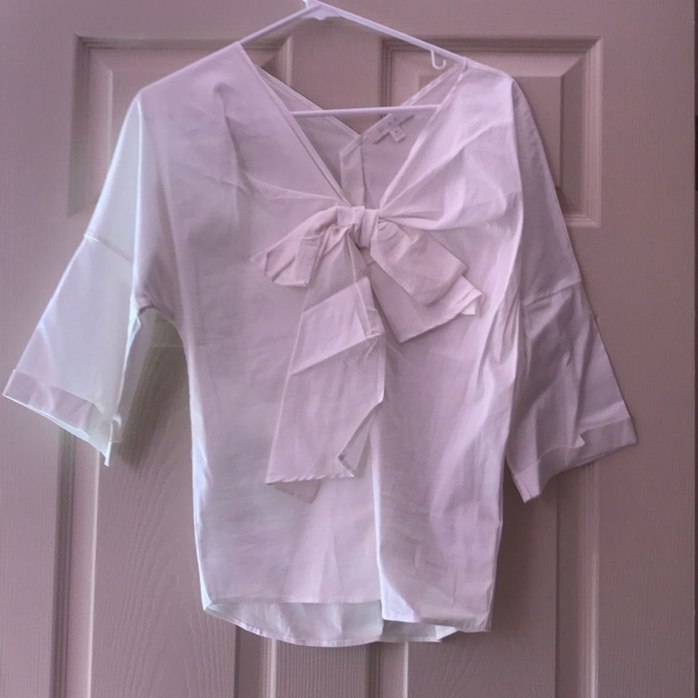 Women’s blouse